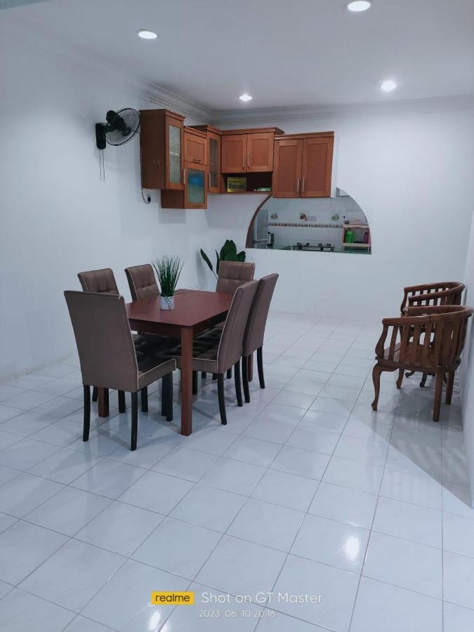 Naurah Homestay Sungai Petani Exterior foto